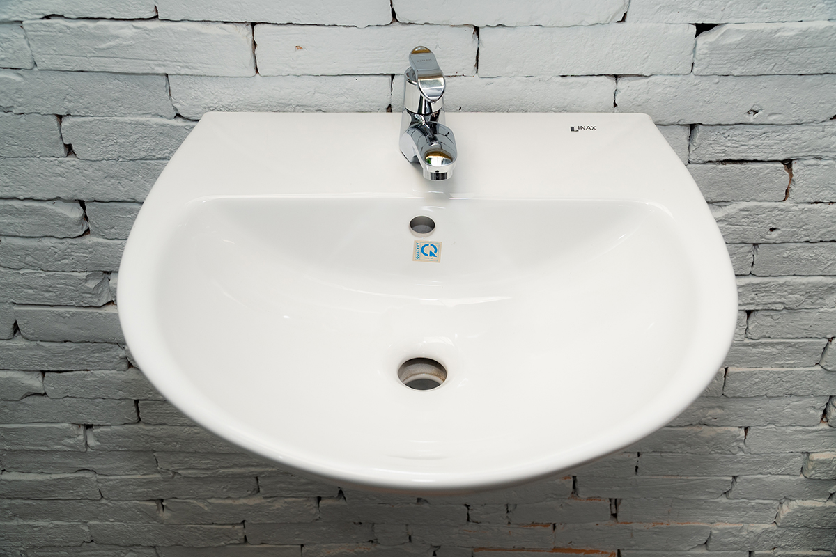 Chậu rửa lavabo treo tường INAX L-285V (L285V) (L-285VFC) L-285VFC/BW1 - 6