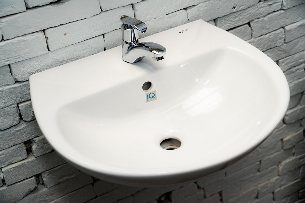 Chậu rửa lavabo treo tường INAX L-285V (L285V) (L-285VFC) L-285VFC/BW1 - 2