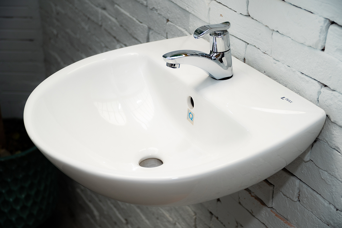 Chậu rửa lavabo treo tường INAX L-285V (L285V) (L-285VFC) L-285VFC/BW1 - 5