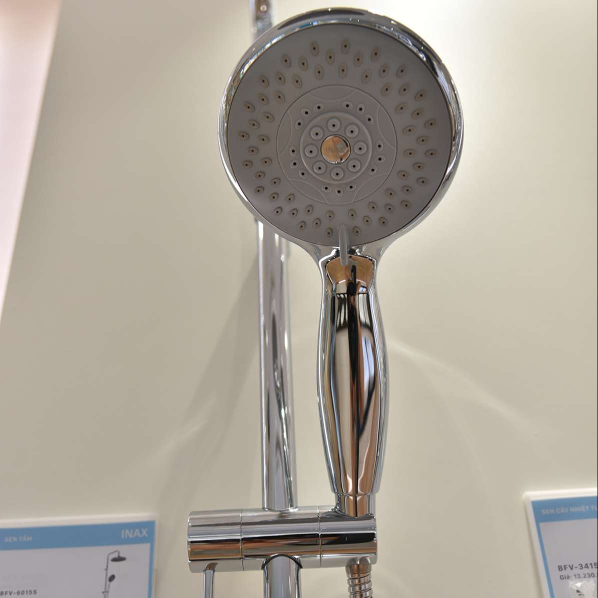 Bộ sen tắm cây đứng ổn nhiệt INAX BFV-6015S (BFV6015S) BFV-6015S - 4