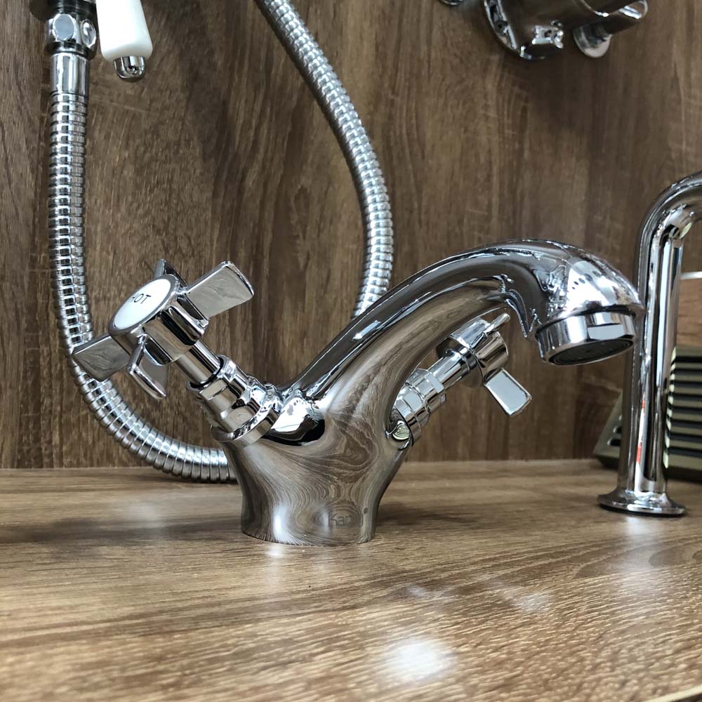 Vòi chậu lavabo nóng lạnh Kanly CHV05 CHV05 - 5