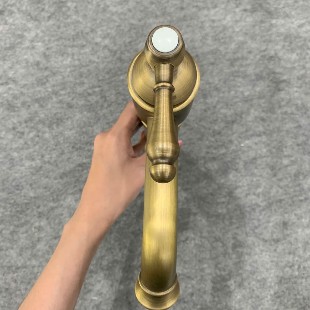 Vòi chậu lavabo nóng lạnh bằng đồng Kanly GCA13/GCV13 GCA13 - 3