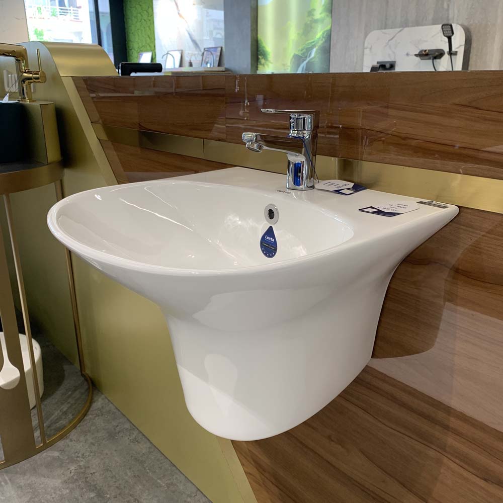 Chậu rửa mặt lavabo treo tường Luxta LL-102C liền khối LL-102C - 2