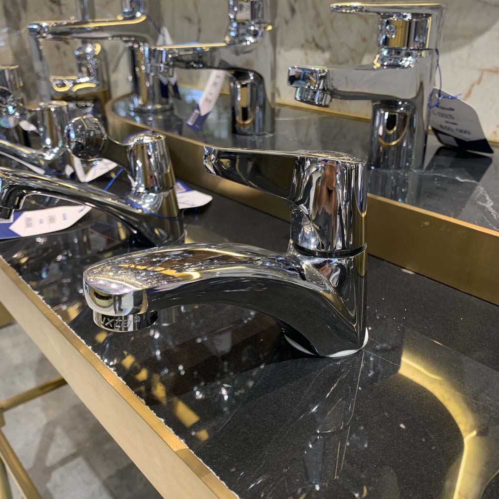 Vòi chậu lavabo lạnh Luxta L1102V L1102V - 4