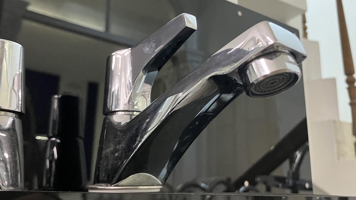 Vòi chậu lavabo lạnh Luxta L1108V L1108V - 5