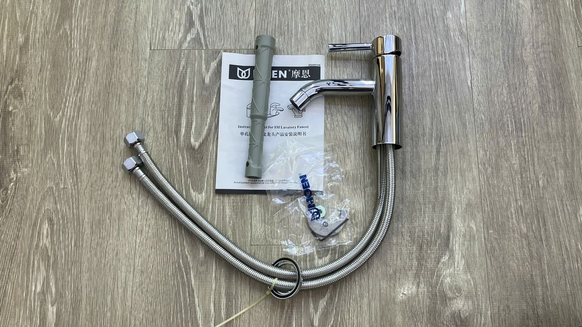 Vòi lavabo nóng lạnh MOEN Essence V14121 V14121 - 2