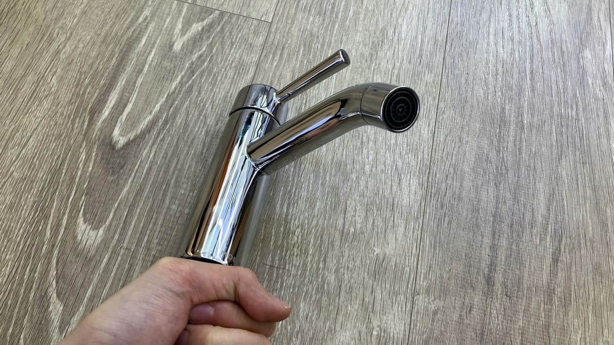 Vòi lavabo nóng lạnh MOEN Essence V14121 V14121 - 6