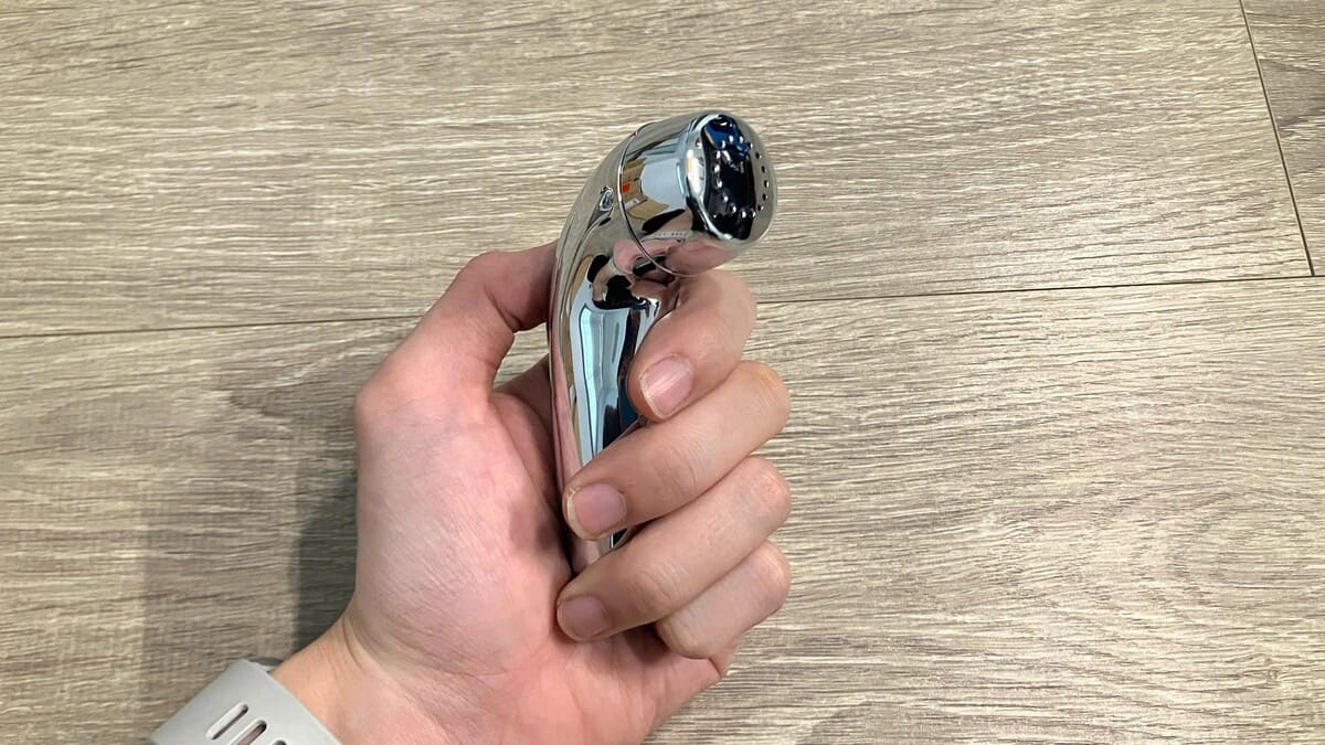 Vòi xịt vệ sinh dây inox MOEN 149385V - 6