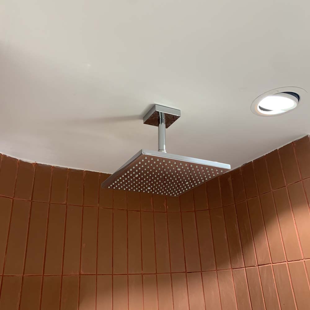 Bát sen tắm gắn trần TOTO TBW08002A1 (vuông, 250 mm) TBW08002A1 - 2