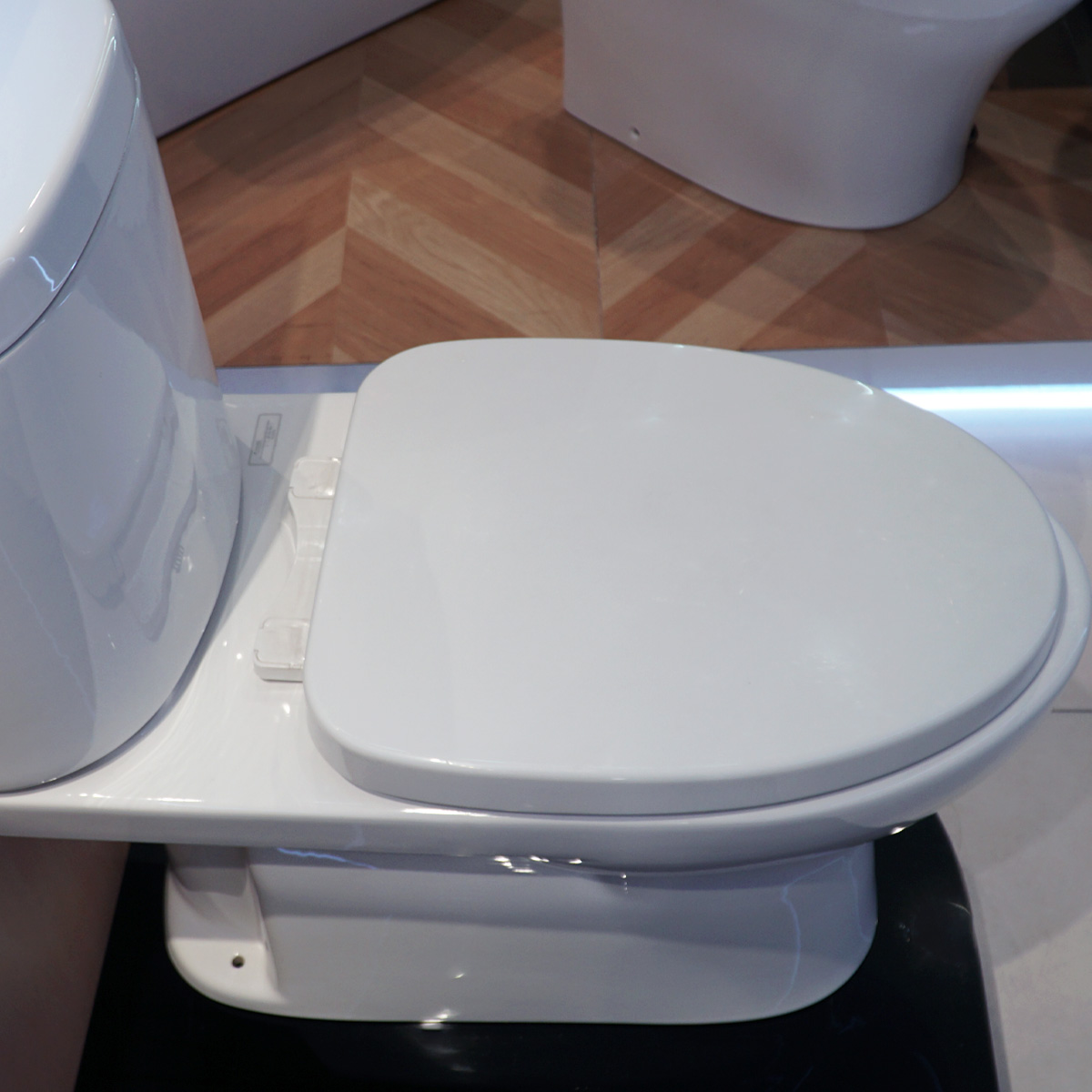 Bồn cầu 2 khối TOTO CS325DRT3 nắp đóng êm TC385VS CS325DRT3#W - 5