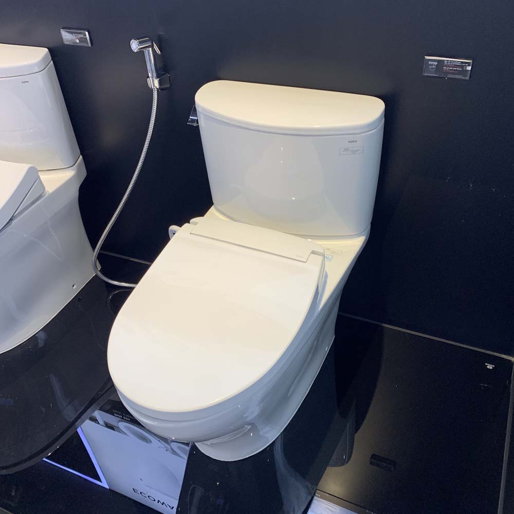 Bồn cầu TOTO CS767RE2 2 khối nắp rửa cơ TCW07S CS767RE2#XW - 4