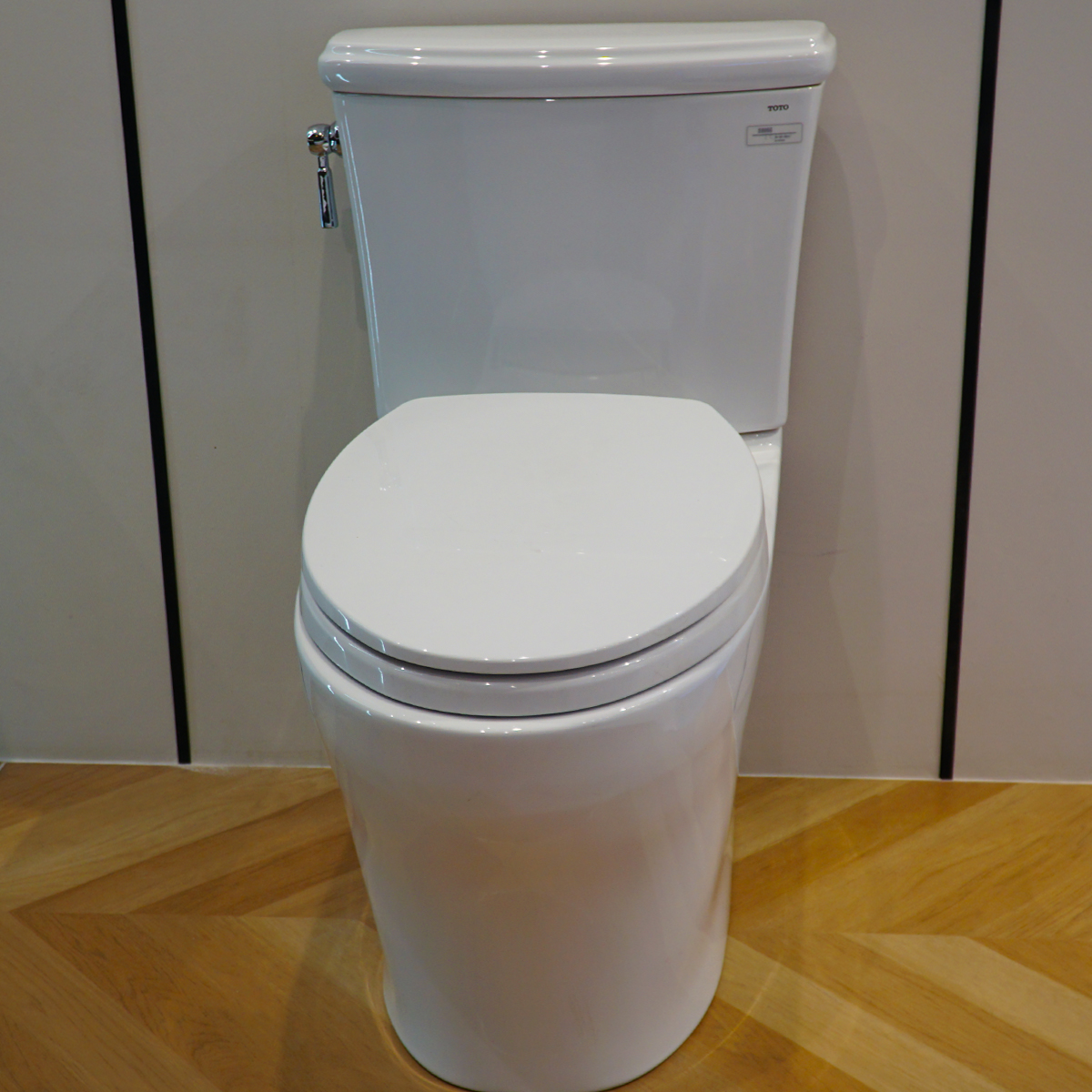 Bồn cầu 2 khối TOTO CS986GT2 nắp đóng êm TC393VS CS986GT2#XW - 4