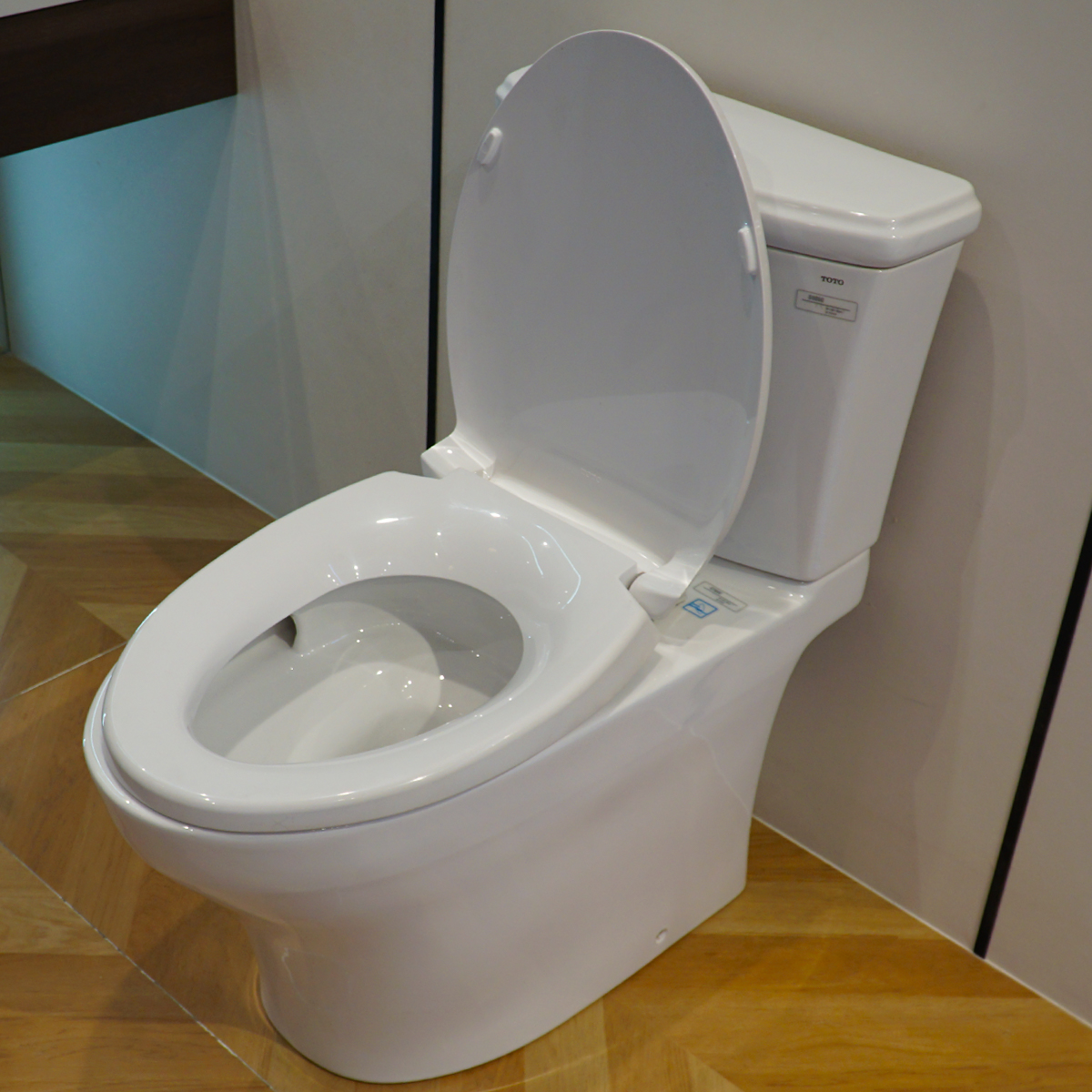 Bồn cầu 2 khối TOTO CS986GT2 nắp đóng êm TC393VS CS986GT2#XW - 6