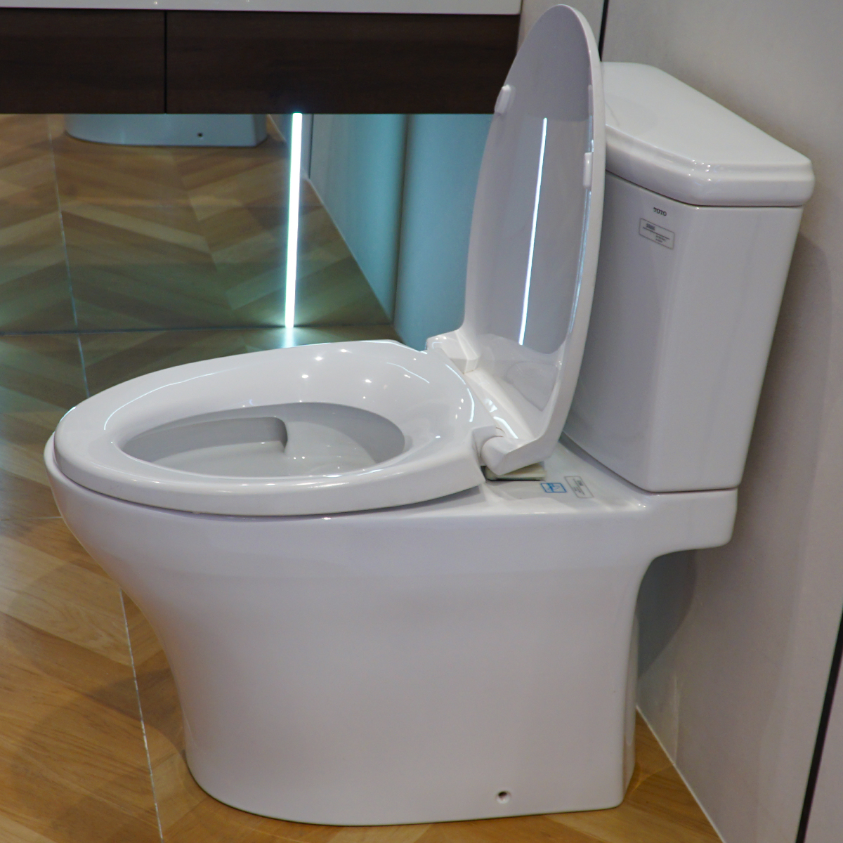 Bồn cầu 2 khối TOTO CS986GT2 nắp đóng êm TC393VS CS986GT2#XW - 5