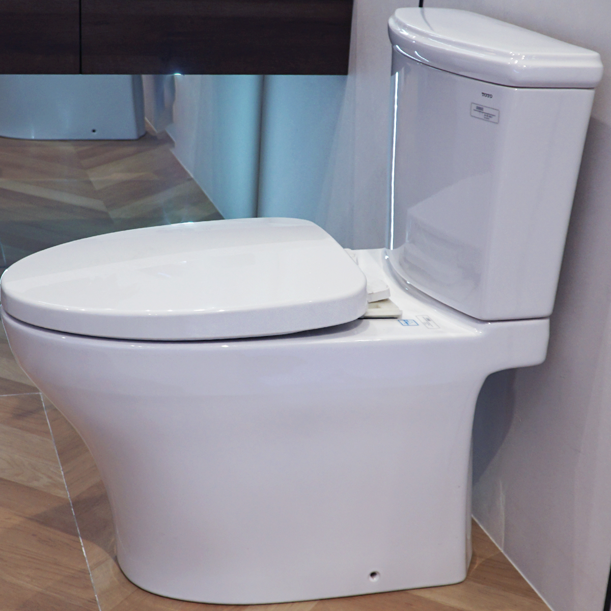 Bồn cầu 2 khối TOTO CS986GT3 nắp đóng êm TC385VS CS986GT3#XW - 2