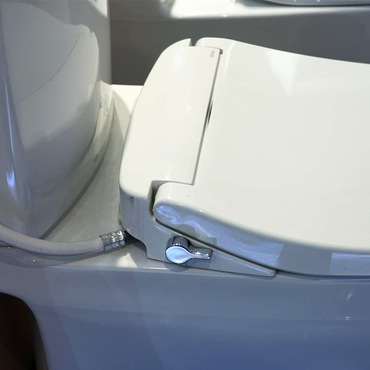 Bồn cầu TOTO CS769DRE2 2 khối nắp rửa cơ TCW07S CS769DRE2#XW - 6