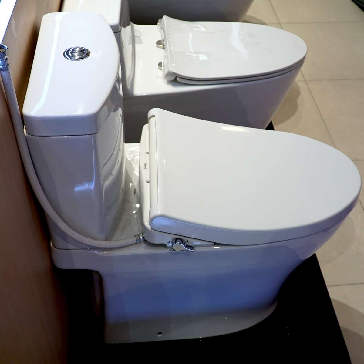 Bồn cầu TOTO CS769DRE4 2 khối nắp rửa cơ TCW1211A CS769DRE4#XW - 2