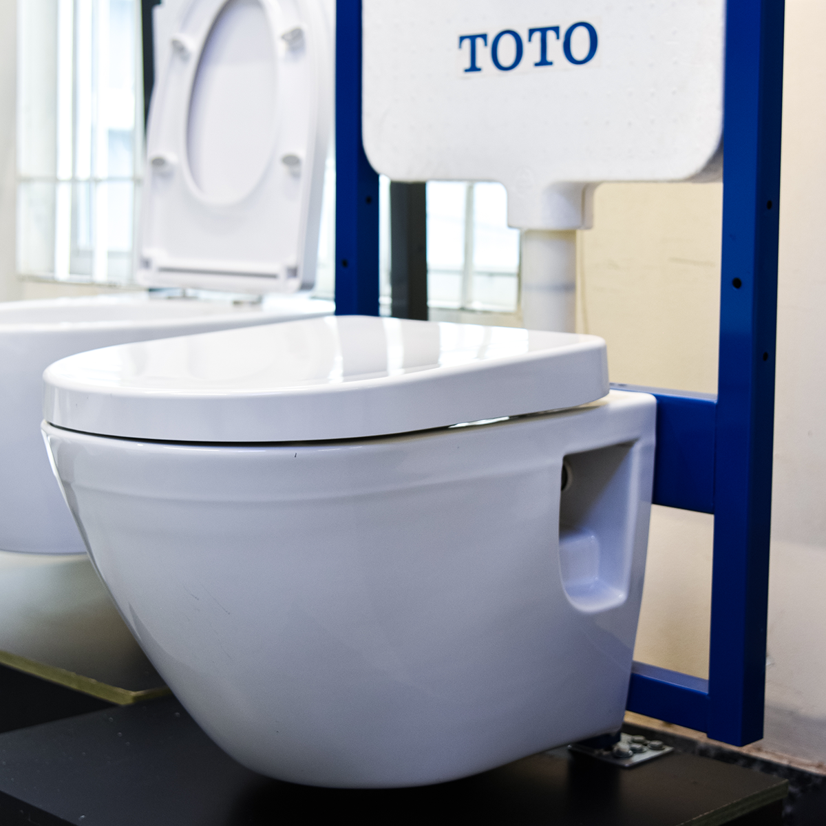 Bồn cầu treo tường nắp êm TOTO CW762 TC384CVK WH172A MB176GH CW762#XW/TC384CVK#W/WH172A/MB176G#WH - 2