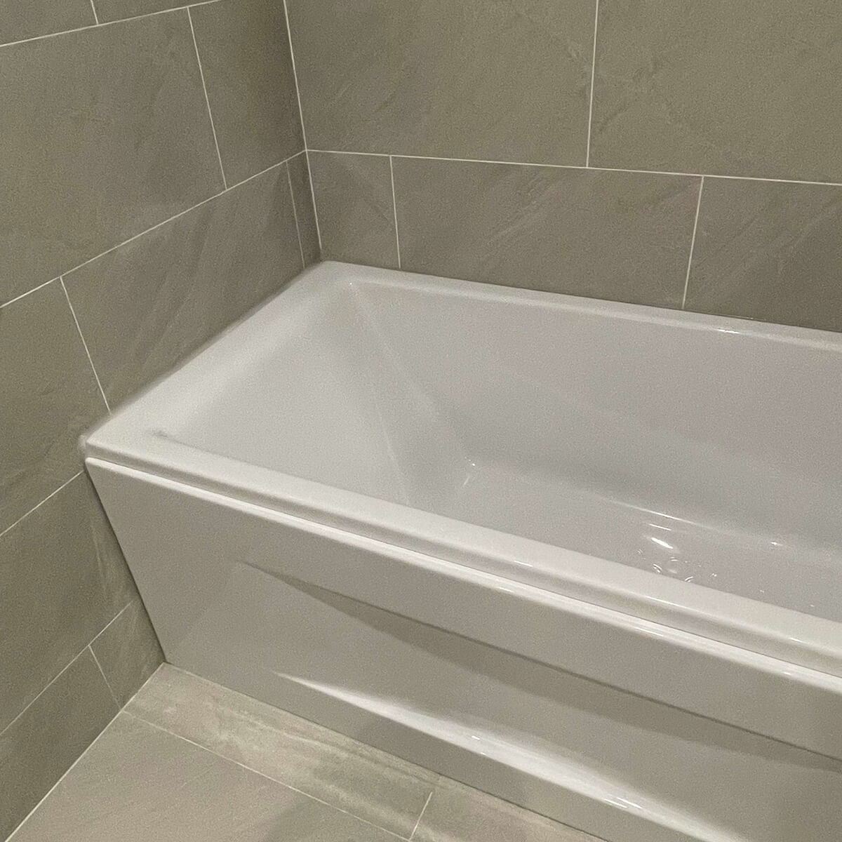 Bồn tắm yếm TOTO PAY1525VC kèm bộ xả TVBF411 - 6