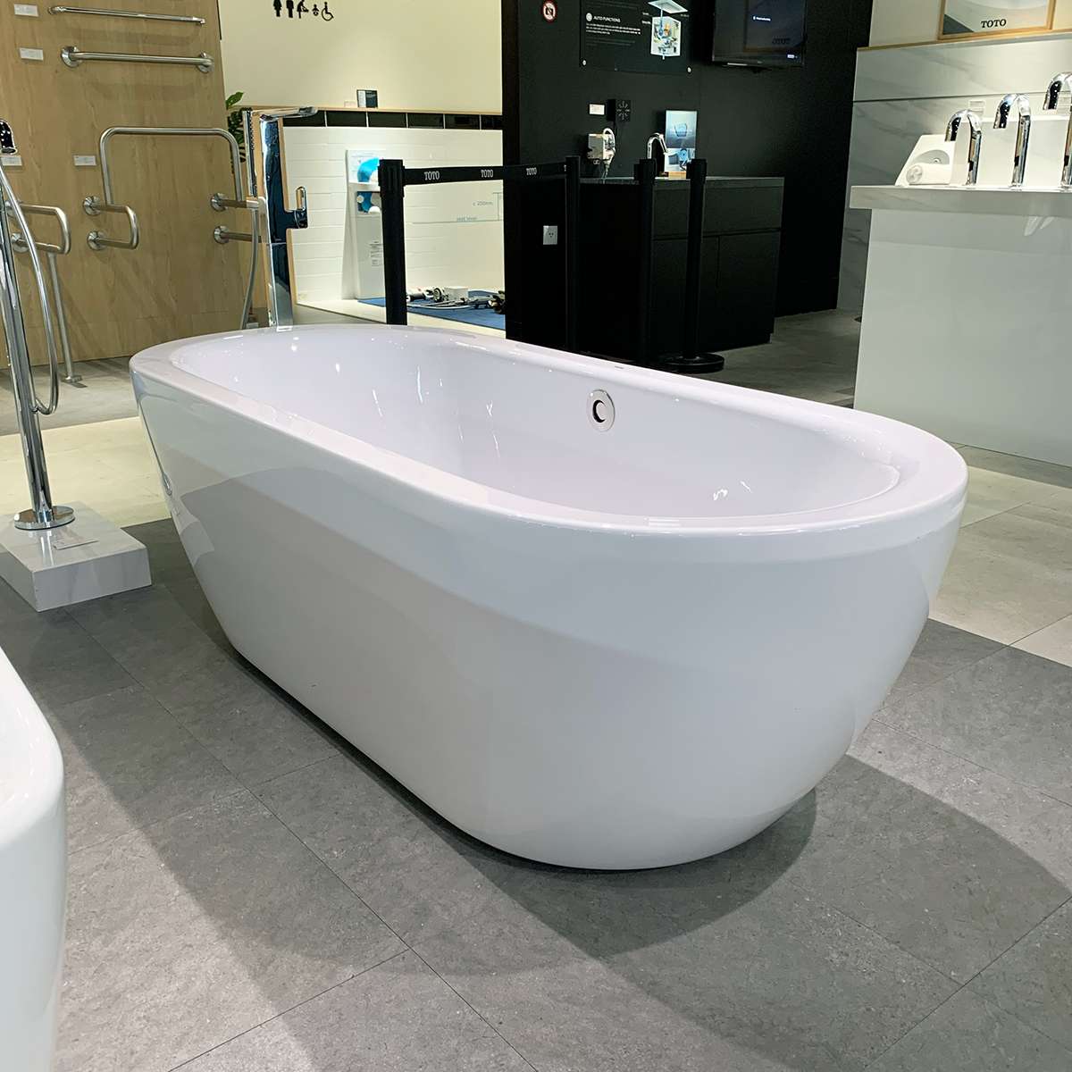 Bồn tắm đặt sàn TOTO PAY1717CPTNE#W nhựa 1m7 - 5