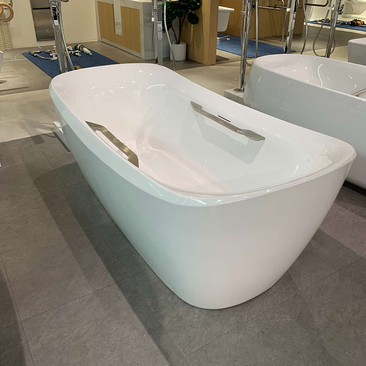 Bồn tắm đặt sàn TOTO PJY1734HPWEN-GW kèm bộ xả TVBF412 - 2