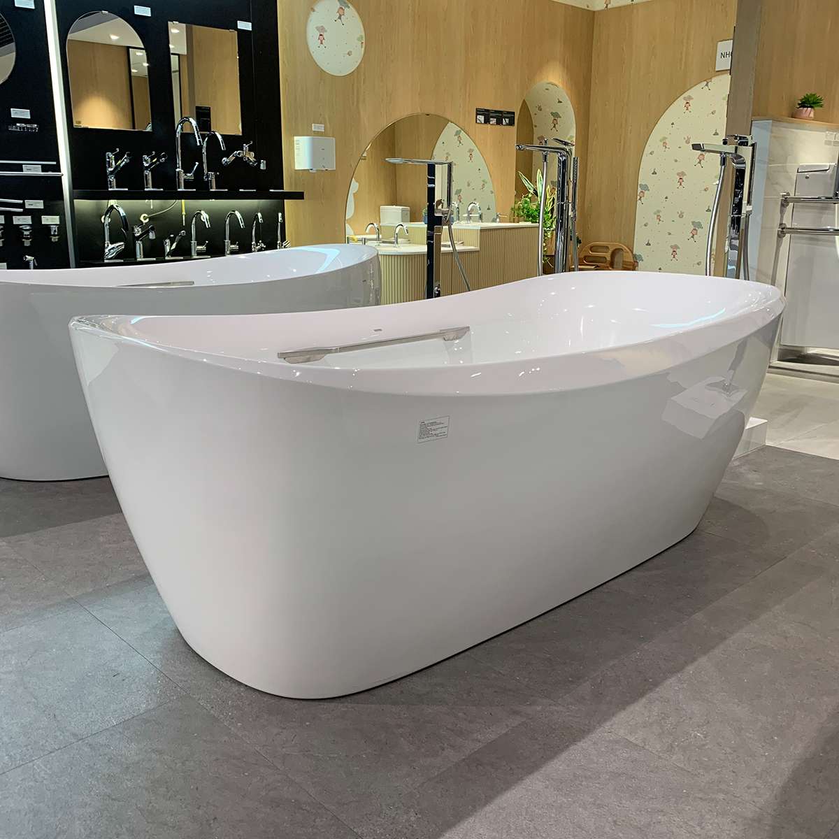 Bồn tắm đặt sàn TOTO PJY1734HPWEN-GW kèm bộ xả TVBF412 - 4