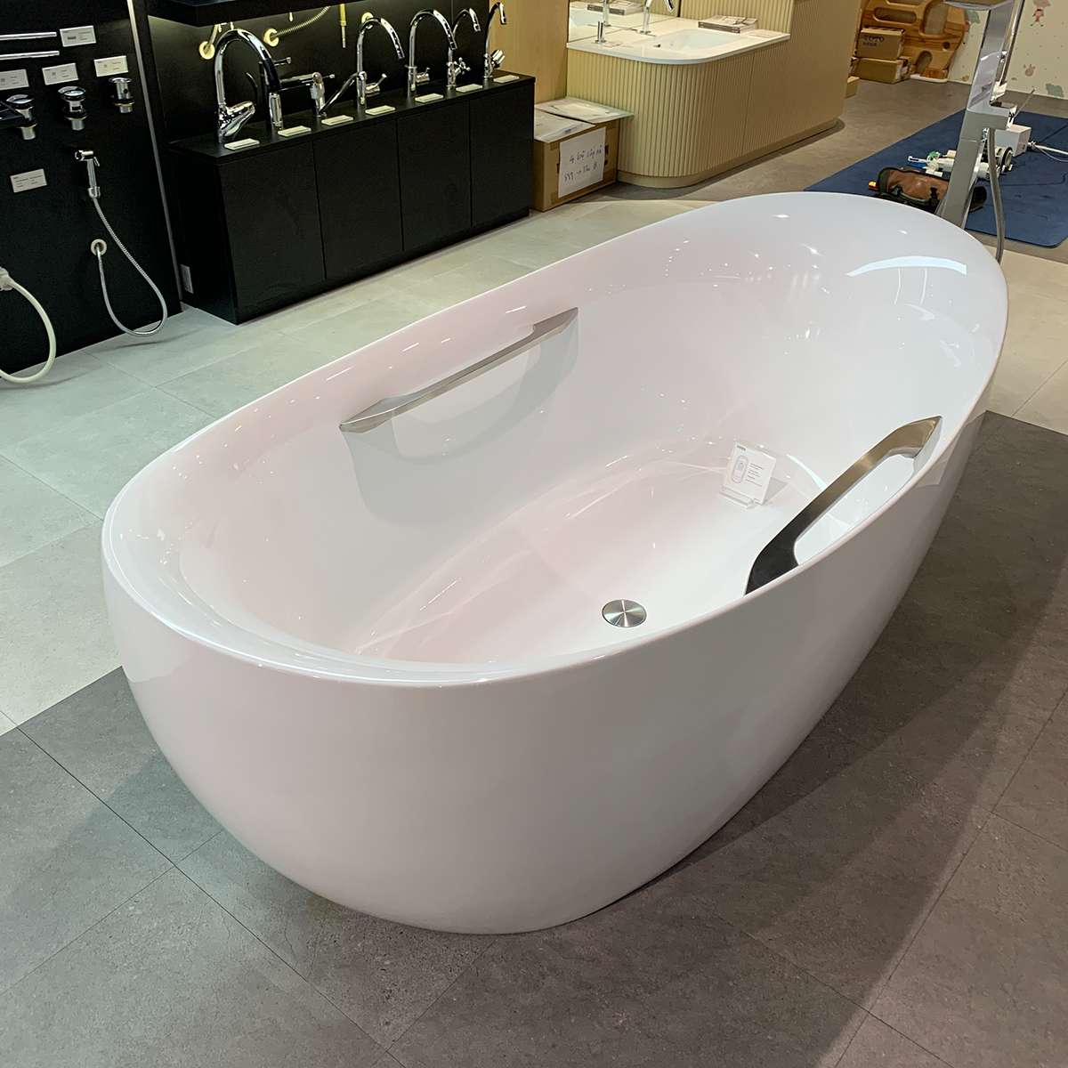 Bồn tắm đặt sàn TOTO PJY1814HPWE#GW GALALATO 1m8 tay vịn - 4