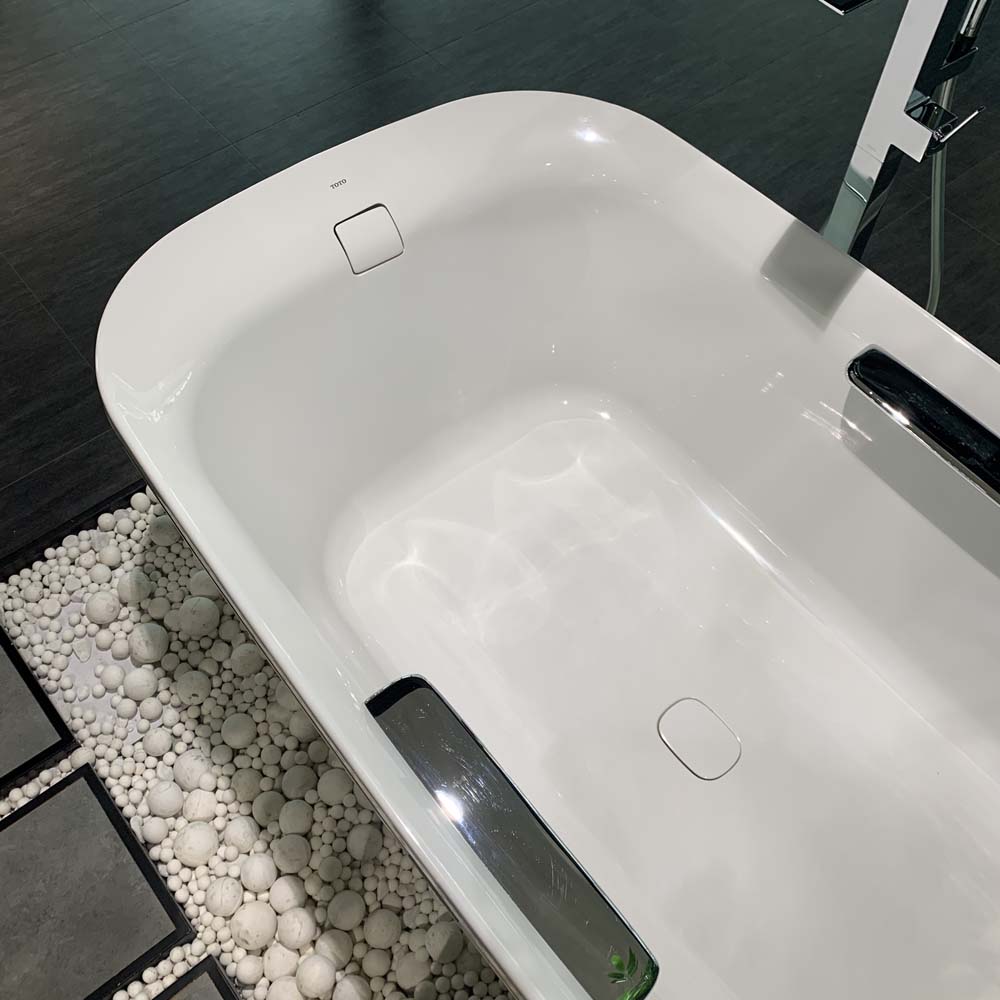 Bồn tắm đặt sàn TOTO PJY1886HPWMNE#GW GALALATO 1m8 tay vịn - 5