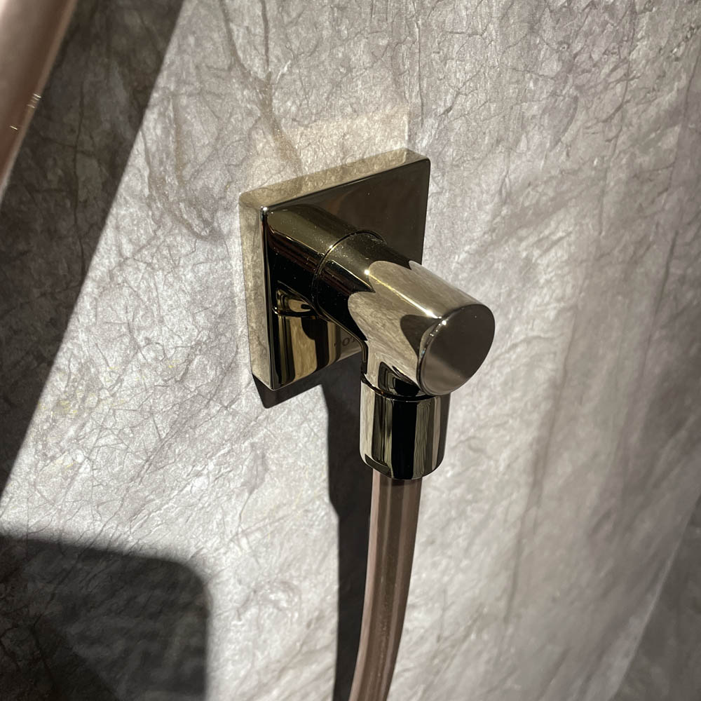 Cút nối tường TOTO TBW02013B dáng vuông TBW02013B - 6