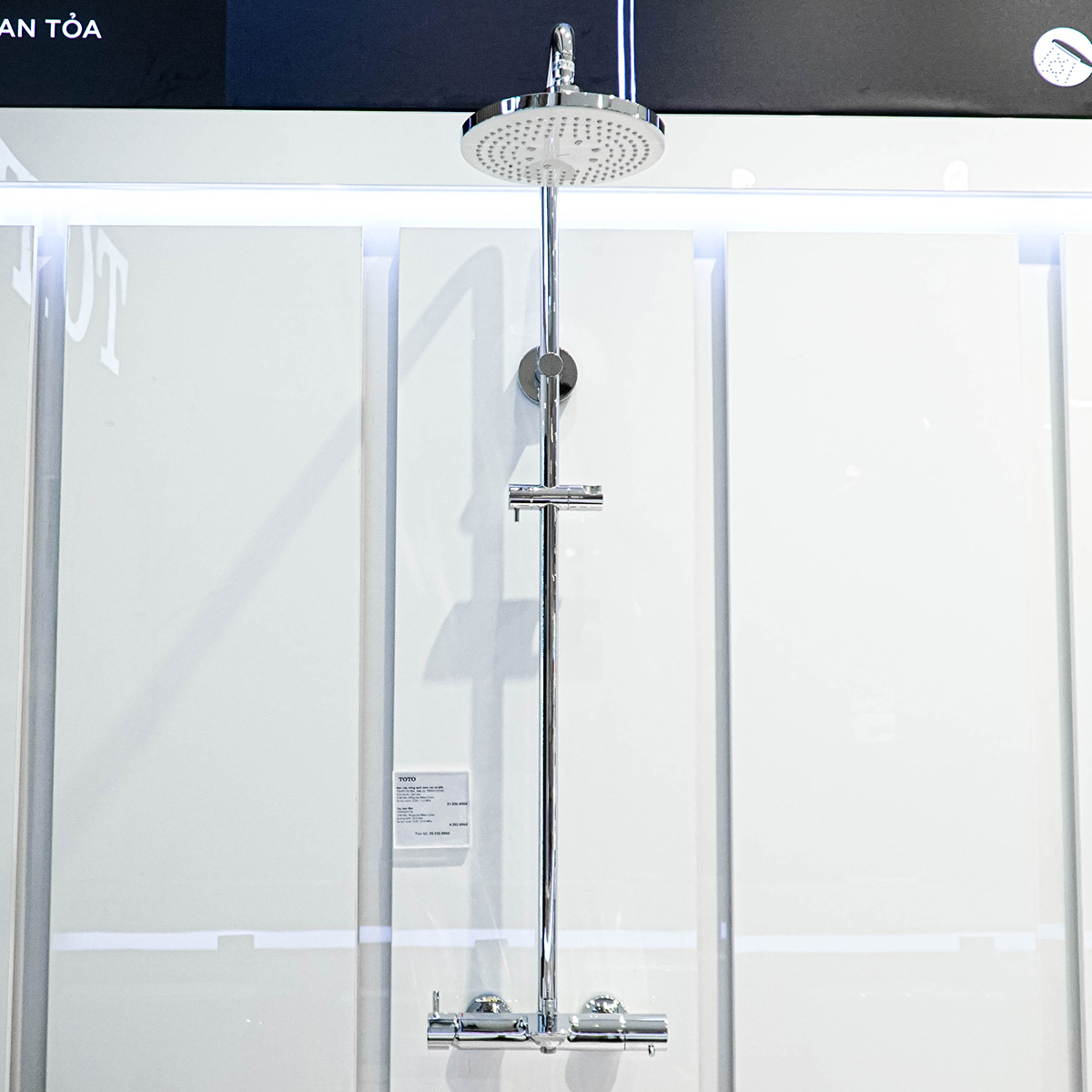 Sen cây nóng lạnh TOTO TBW01301AB dòng G kèm vòi xả bồn TBW01301AB - 4