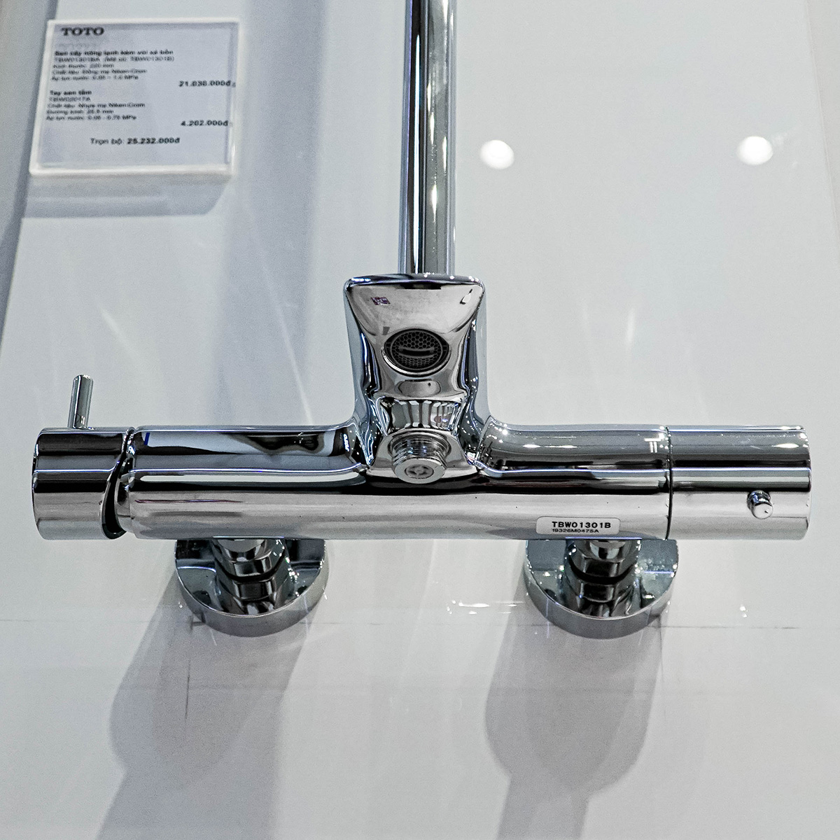Sen cây nóng lạnh TOTO TBW01301AB dòng G kèm vòi xả bồn TBW01301AB - 6