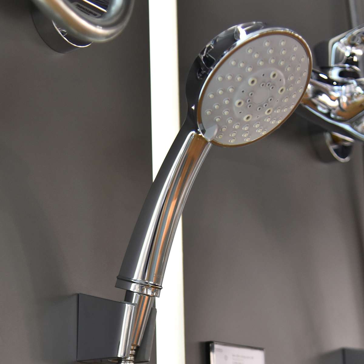 Tay sen tắm TOTO TBW03002B (5 chế độ) TBW03002B - 2