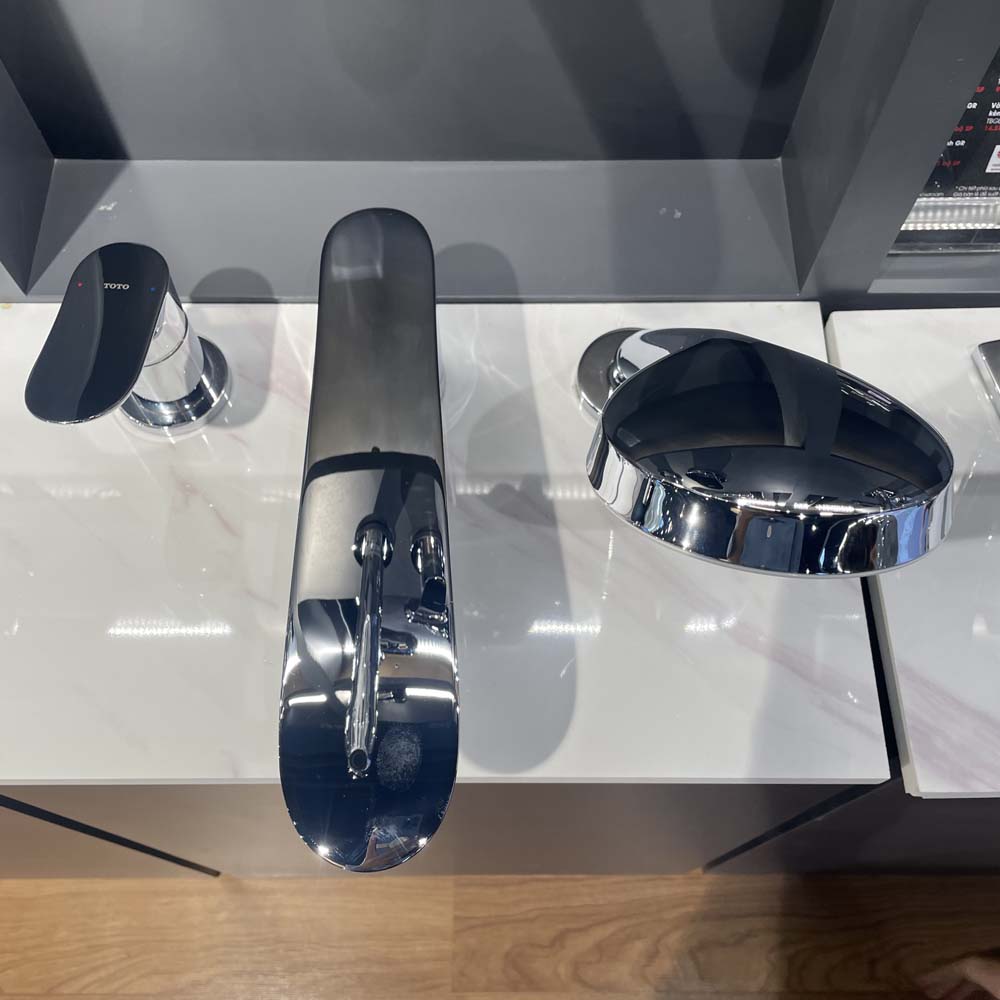 Vòi xả bồn tắm TOTO TBG01305BB nóng lạnh kèm tay sen - 3