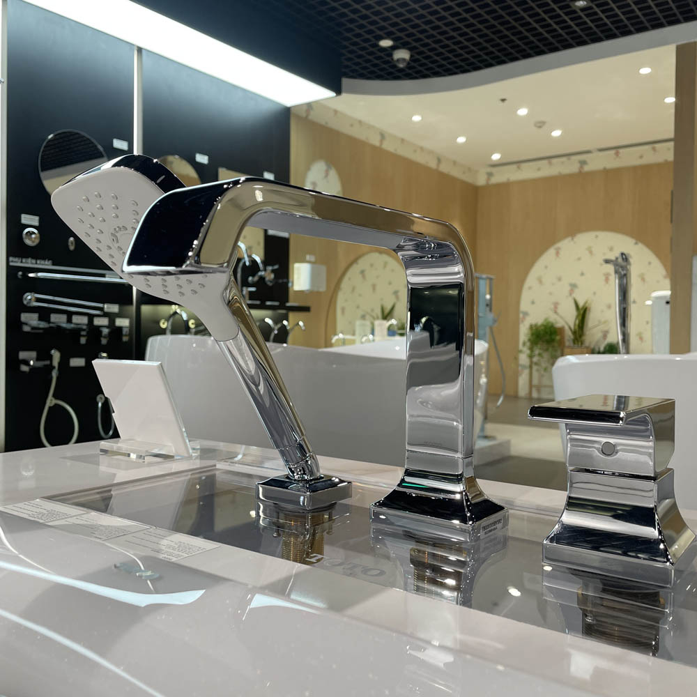 Vòi xả bồn tắm TOTO TBG08305AA nóng lạnh kèm tay sen - 4