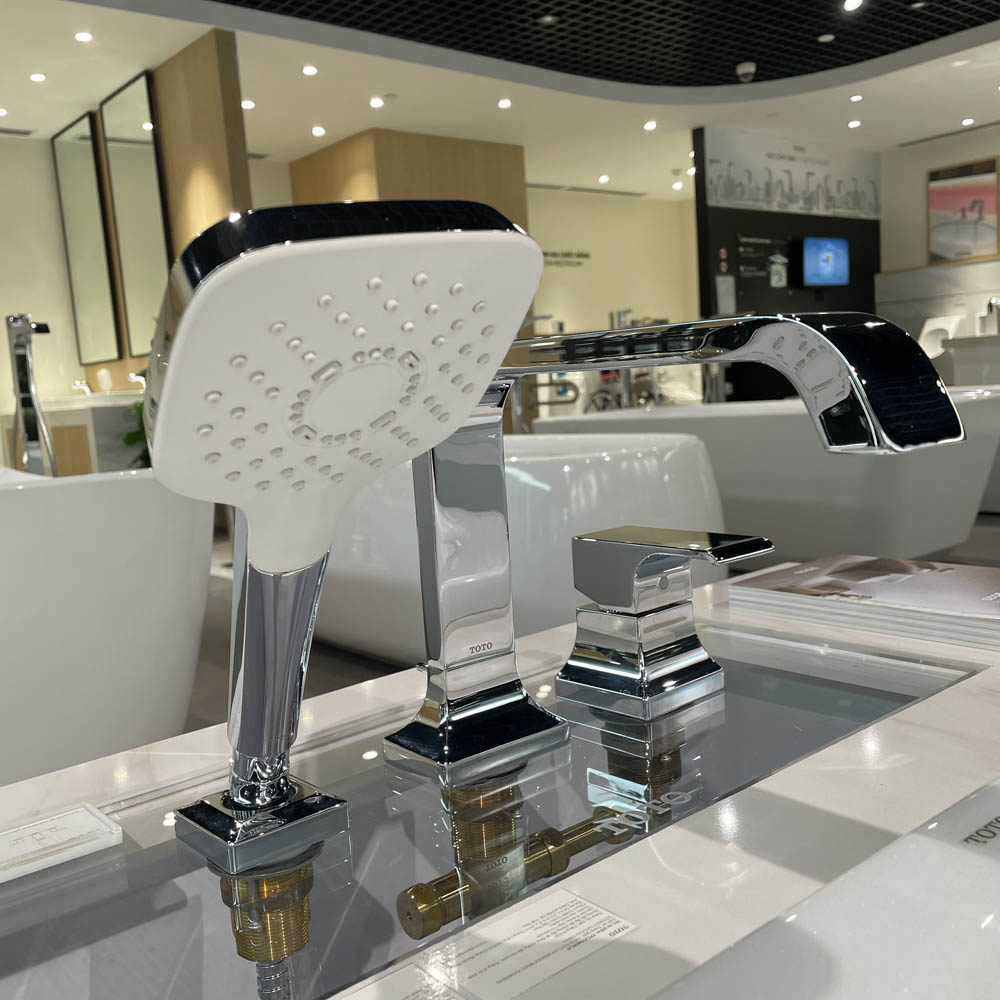 Vòi xả bồn tắm TOTO TBG08305AA nóng lạnh kèm tay sen - 6