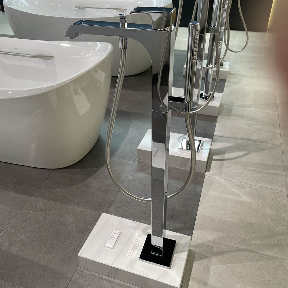 Vòi xả bồn tắm TOTO TBG08306AA kèm đế vòi TBN01105B - 6