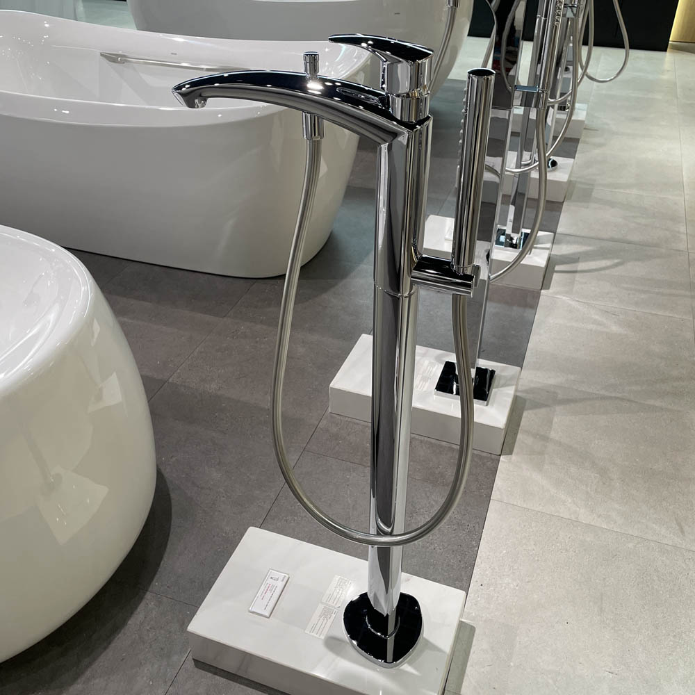 Vòi xả bồn tắm TOTO TBG09306AA kèm đế vòi TBN01105B - 5