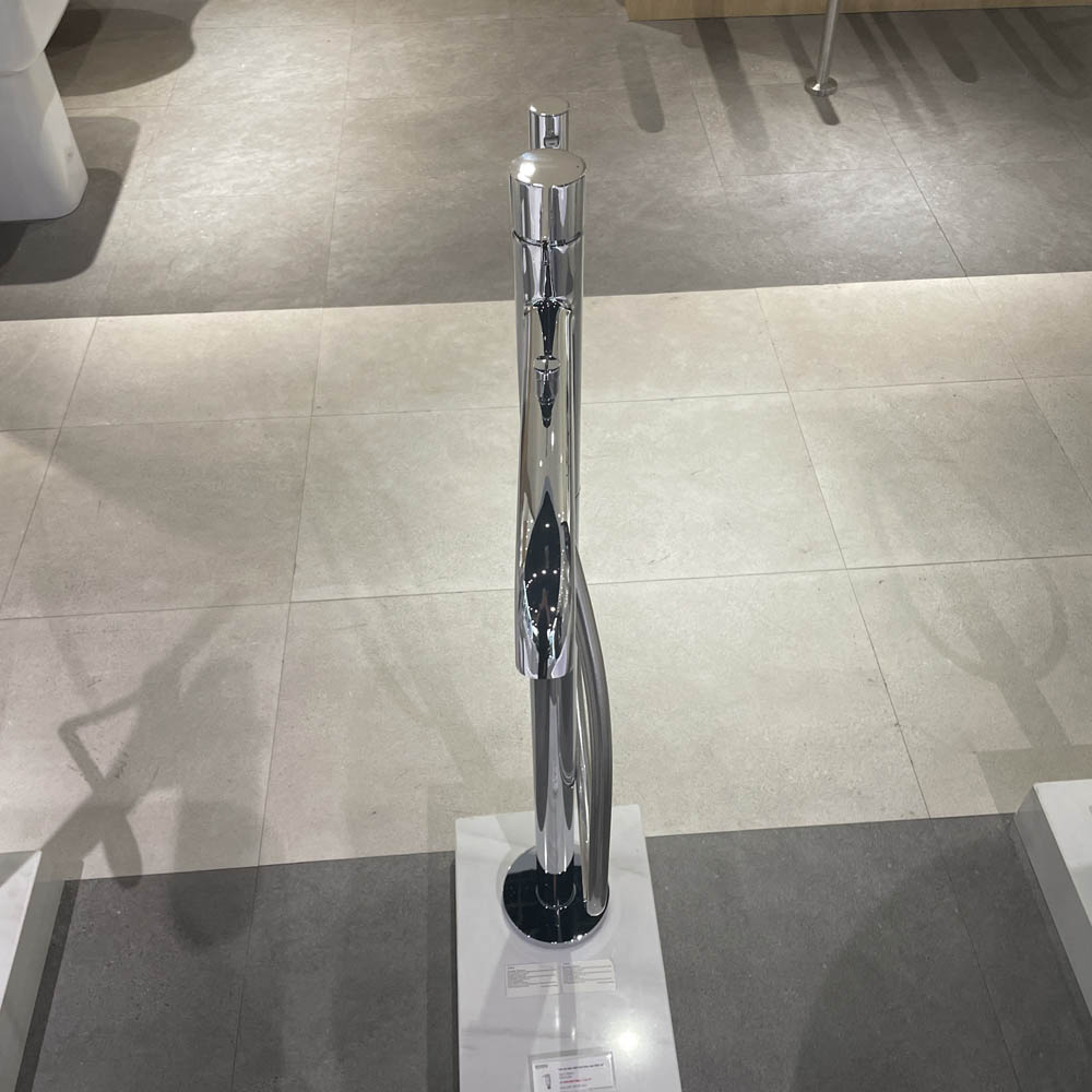 Vòi xả bồn tắm TOTO TBG11306AA kèm đế vòi TBN01105B - 5