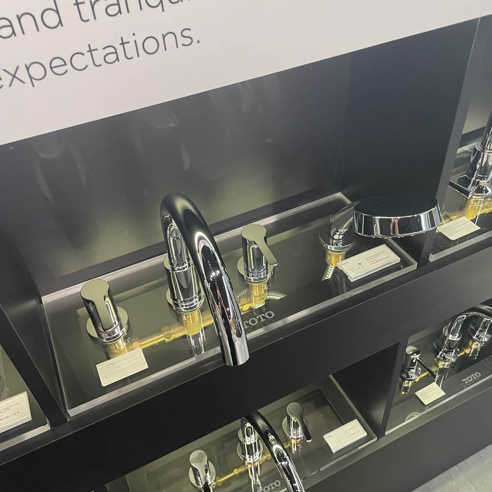 Vòi xả bồn tắm TOTO TBS01202BA nóng lạnh kèm tay sen - 5