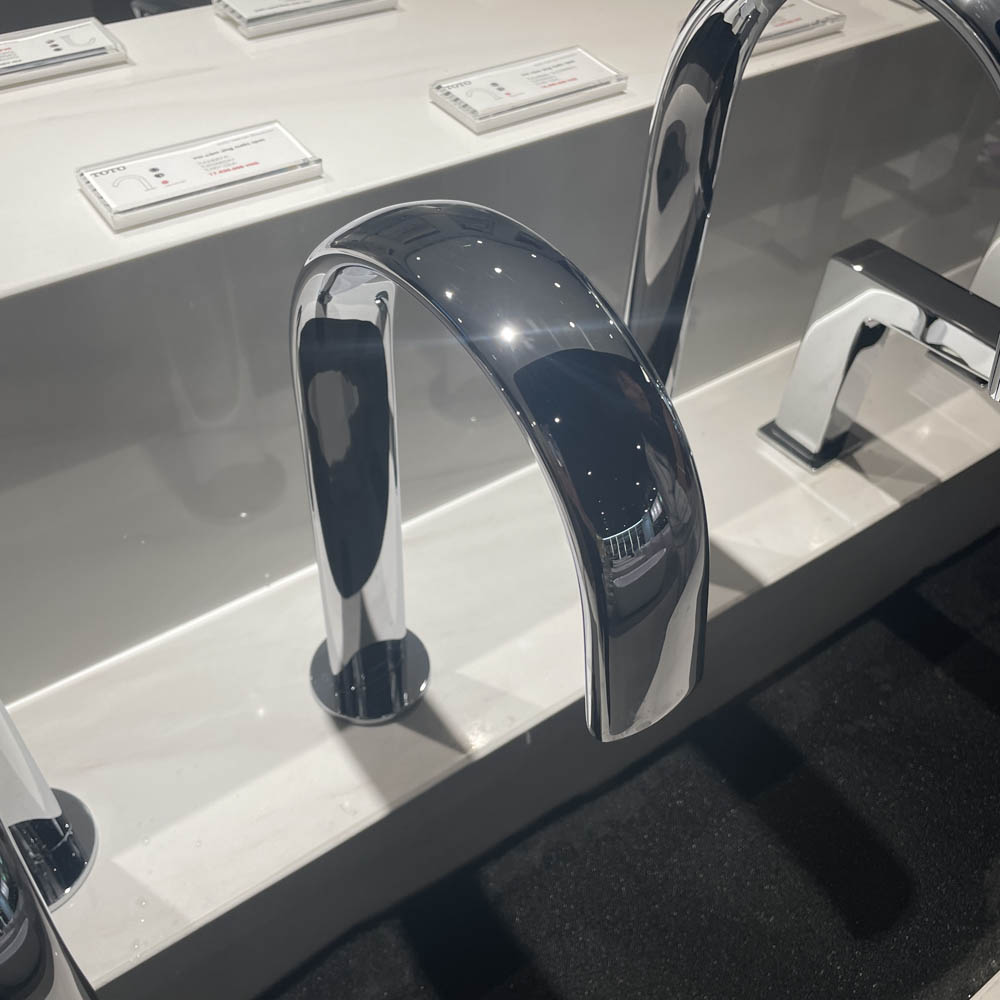 Vòi lavabo cảm ứng TOTO TLE24007A - 4