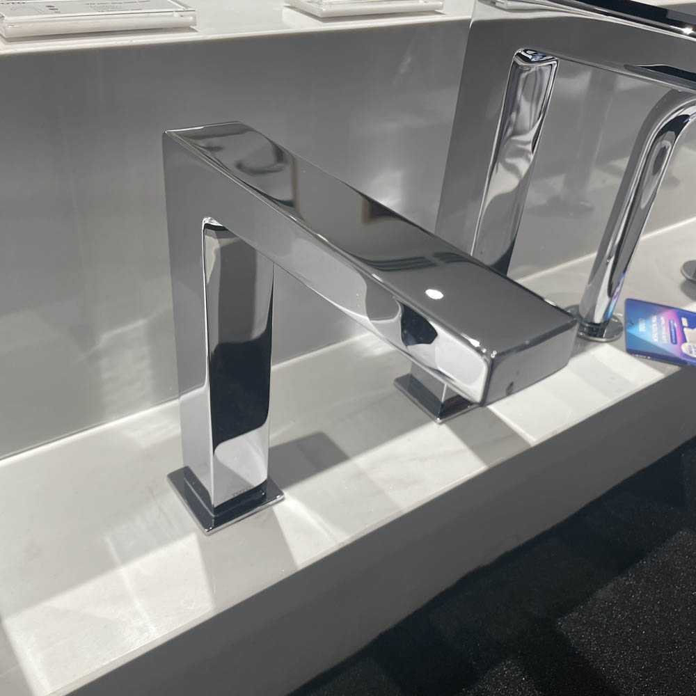 Vòi lavabo cảm ứng nóng lạnh TOTO TLE25007V - 4