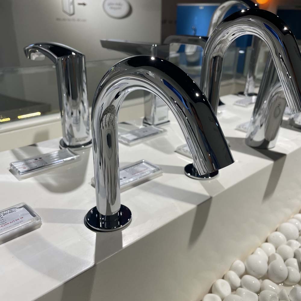 Vòi lavabo cảm ứng TOTO TLE29002A TLE04502A1 TLN01102A (nước lạnh - dùng pin) - 6