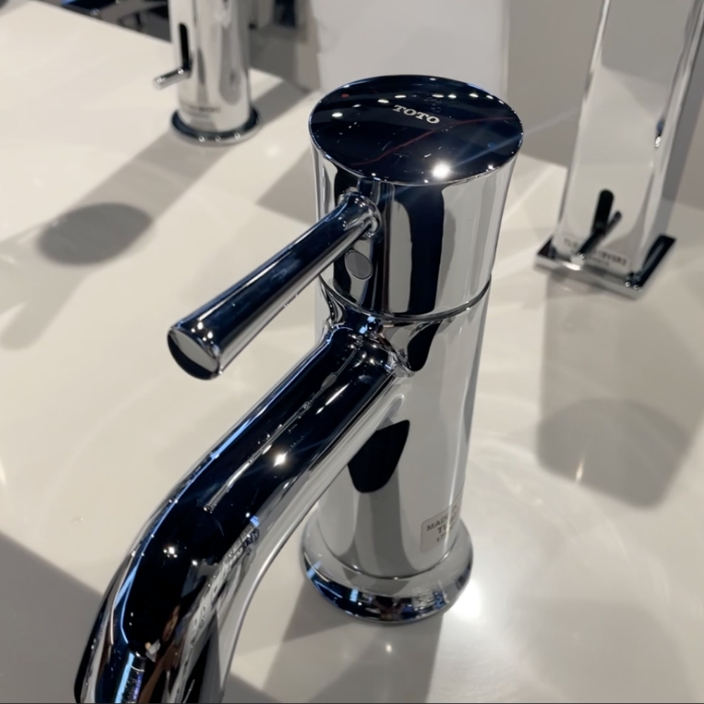 Vòi lavabo nóng lạnh LN TOTO TLS02301V - 4