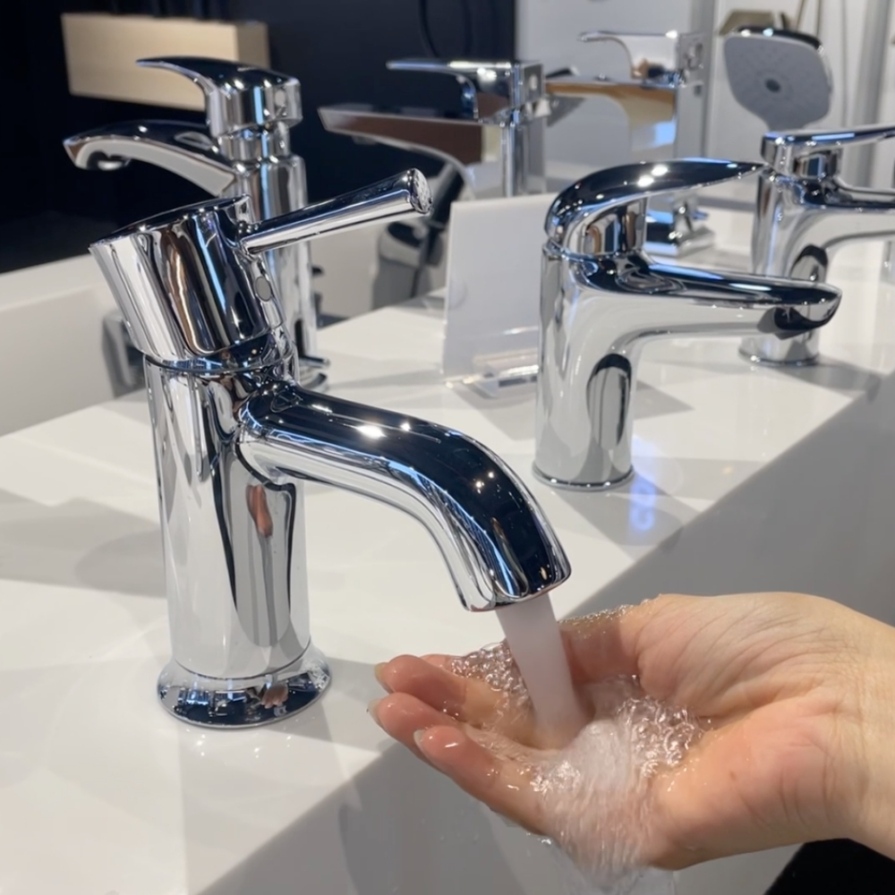 Vòi lavabo nóng lạnh LN TOTO TLS02301V - 5