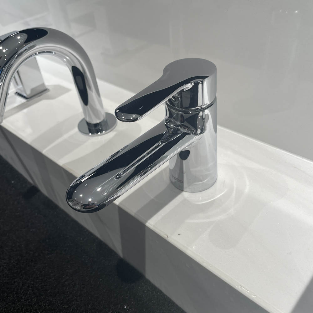 Vòi lavabo lạnh TOTO TVLC101NSR - 4