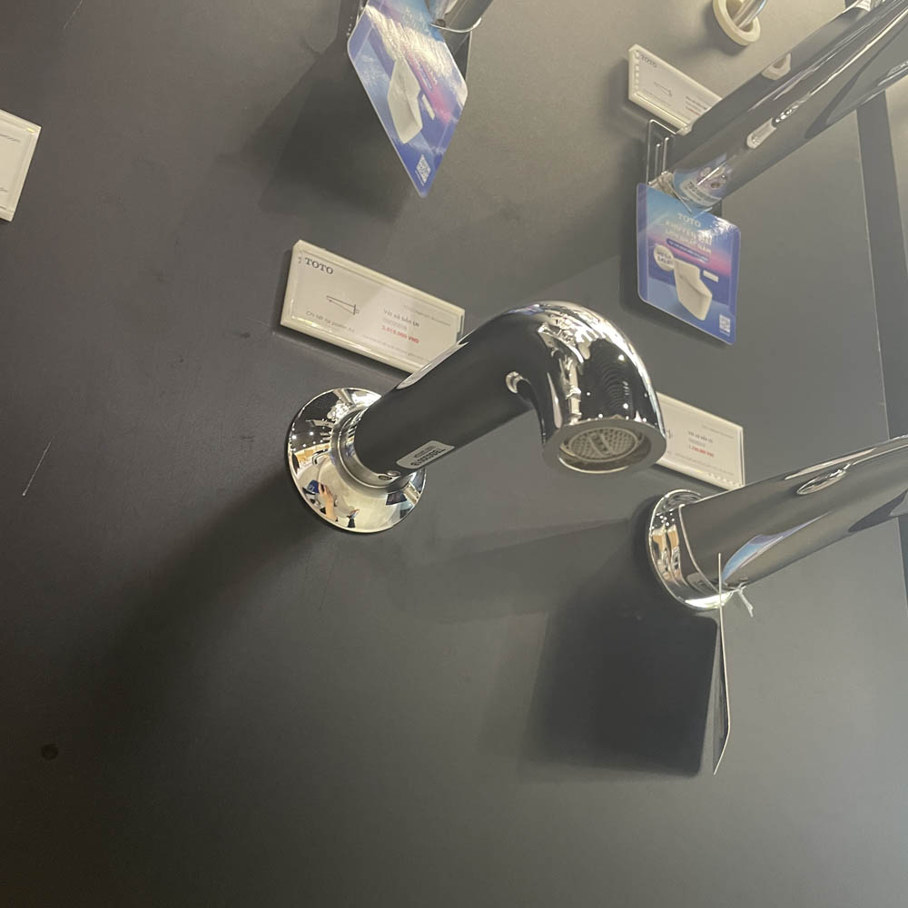 Vòi xả bồn âm tường LN TOTO TBS02001B TBS02001B - 3