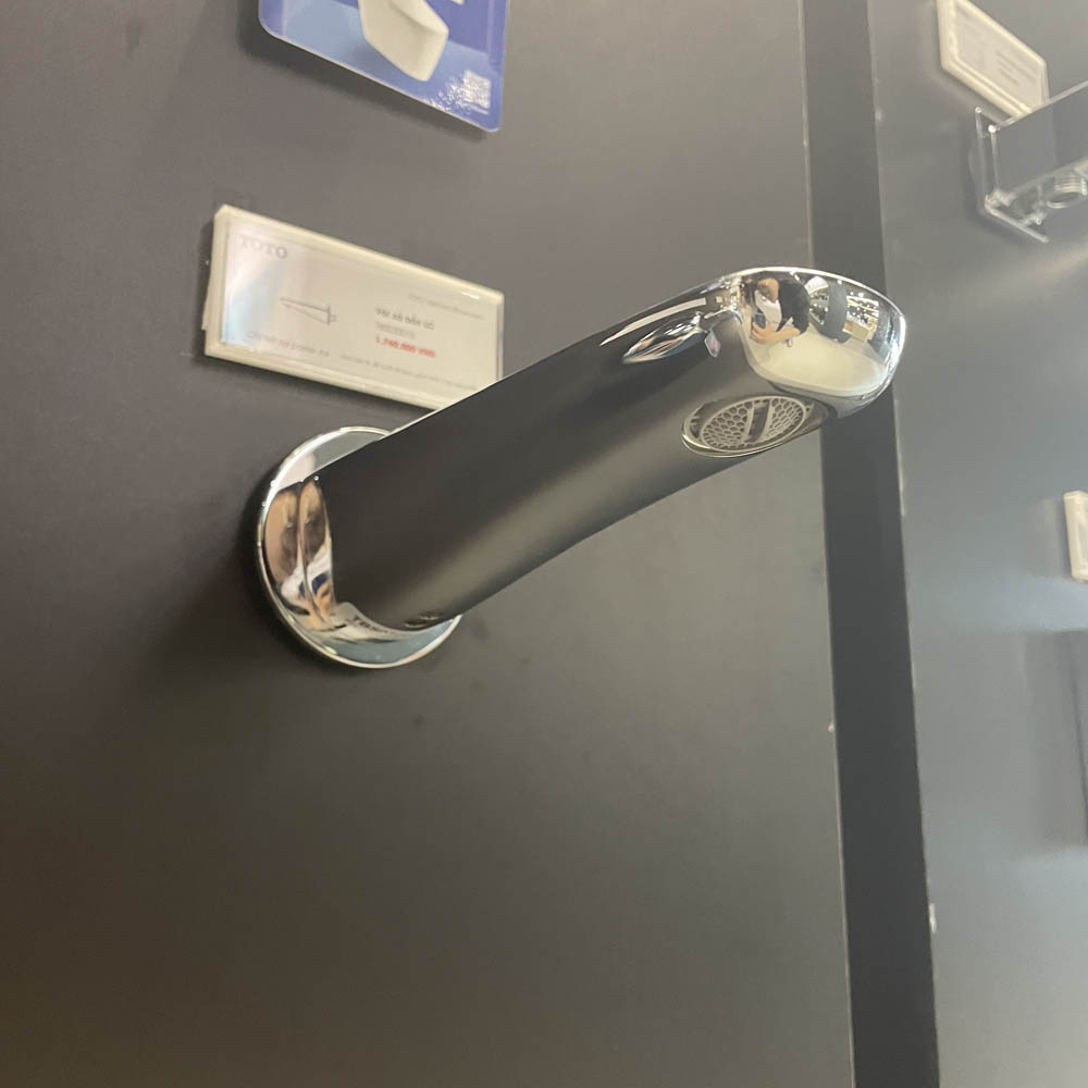 Vòi xả bồn âm tường LC TOTO TBS03001B TBS03001B - 3