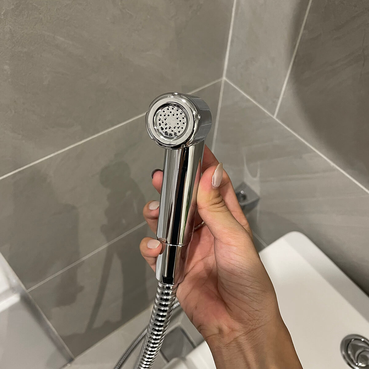 Vòi xịt vệ sinh TOTO TVCF201 nhựa mạ crom - 3