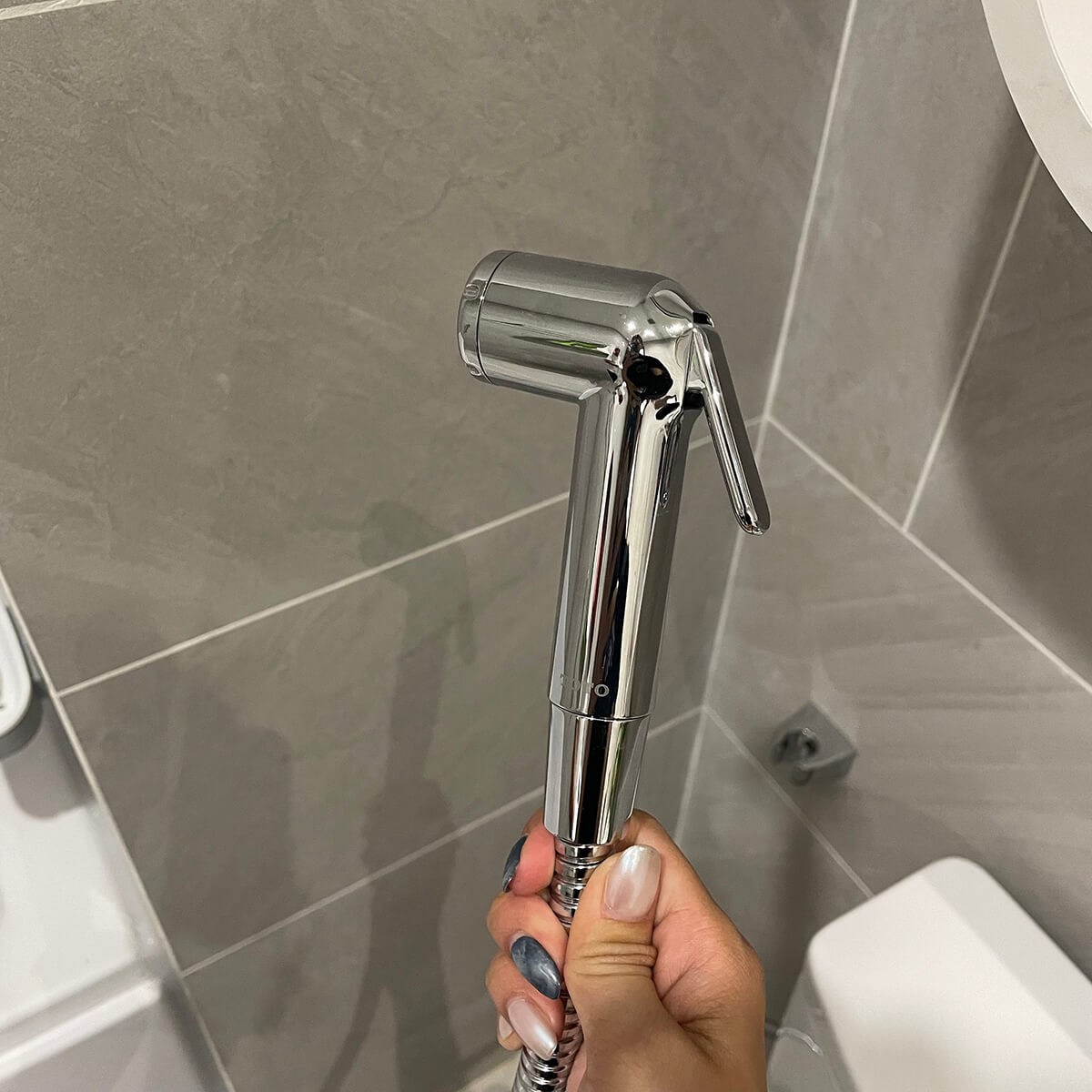 Vòi xịt vệ sinh TOTO TVCF201 nhựa mạ crom - 4