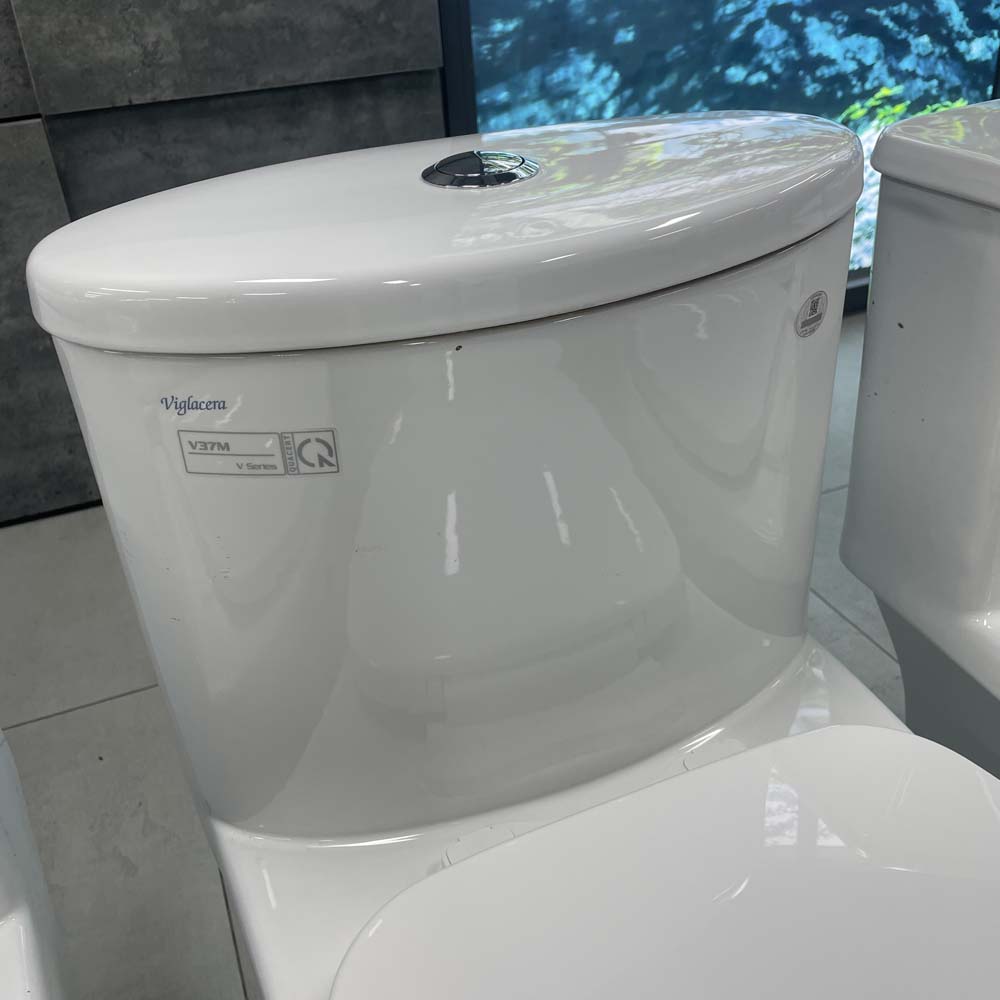 Bồn cầu 1 khối Viglacera V37M nắp êm (+ vòi xịt VG826) V37M - 3